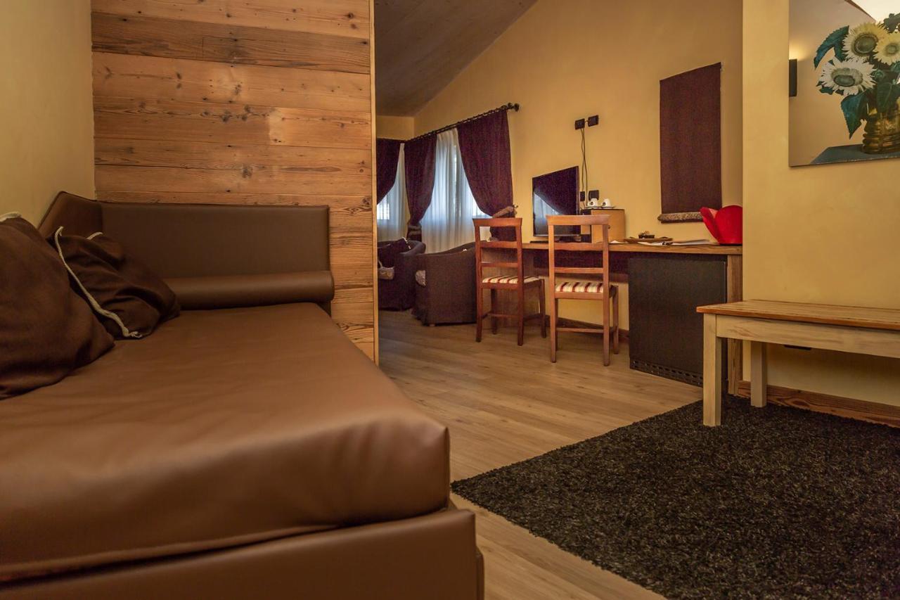 Hotel Chaberton Cesana Torinese Exterior foto